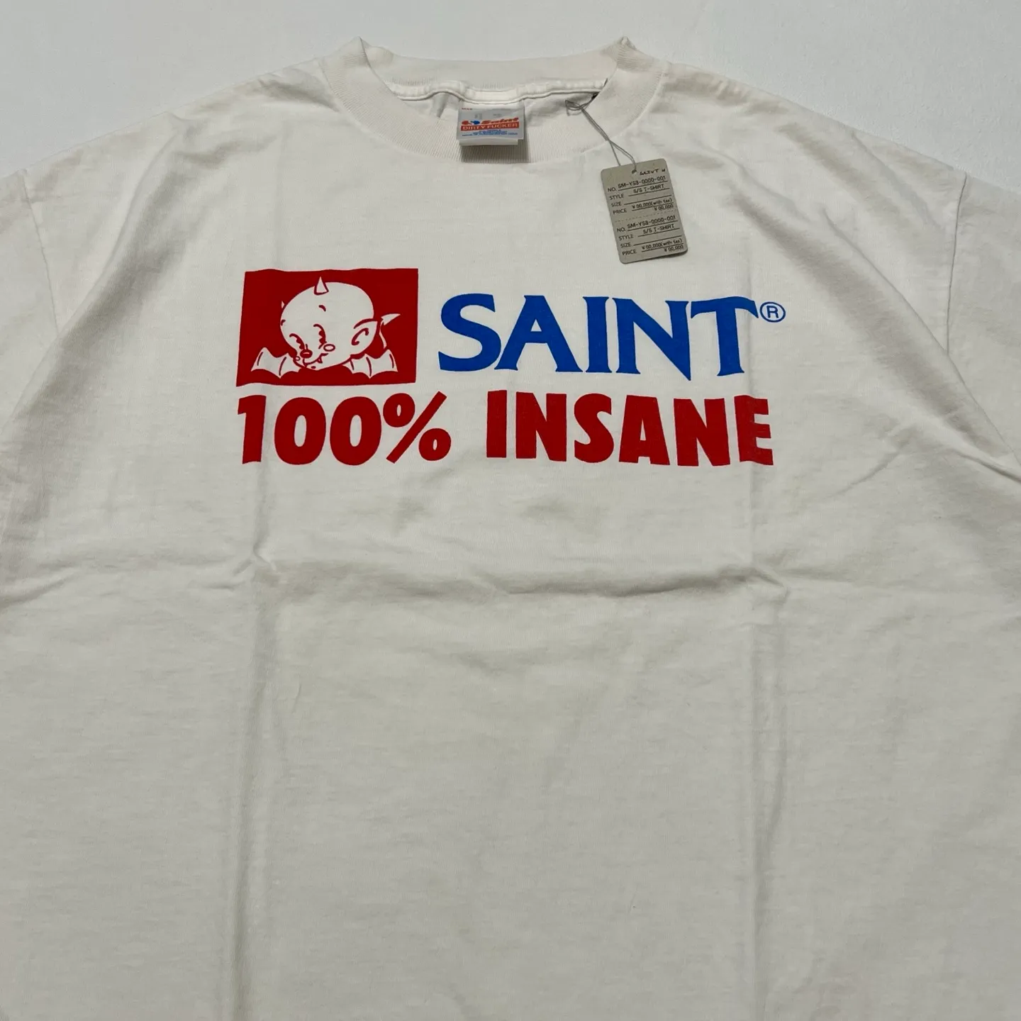 SAINT Mxxxxxx INSANE SS TEE/WHT Little Devil Angel TEE 100% INSANE slogan printed short sleeves off-white S-XL tube-woven fabric without side seams OE yarn original same weight correct version original main mark/wash mark/little angel security code original development no touch printing